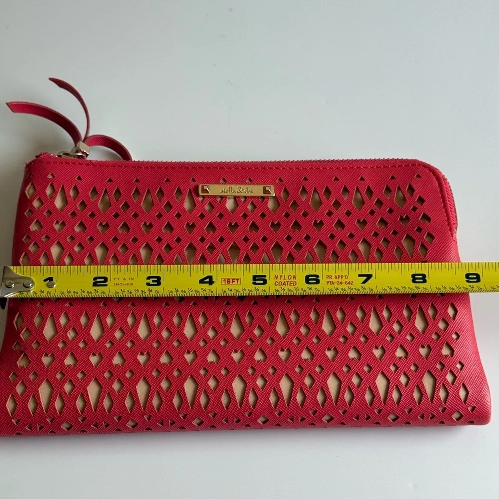 Stella & Dot Cutout Design Clutch
